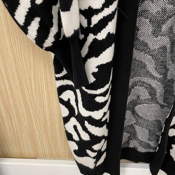 NWT Joan Vass Black Print Open Cardigan Size Large - Picture 2 of 5